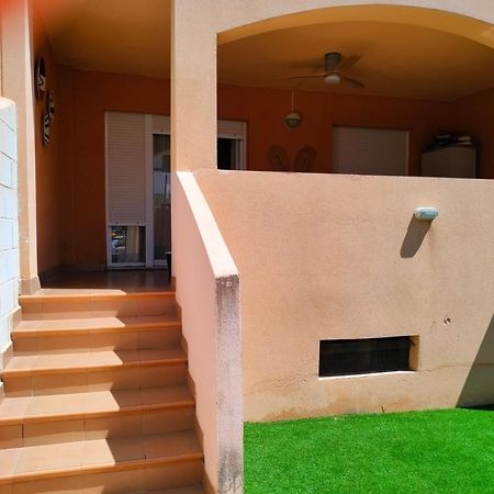 Bajo Con Jardin A Pie De Playa Y Piscina Comunitaria Con Jacuzzi Apartment Playas de Vera Luaran gambar