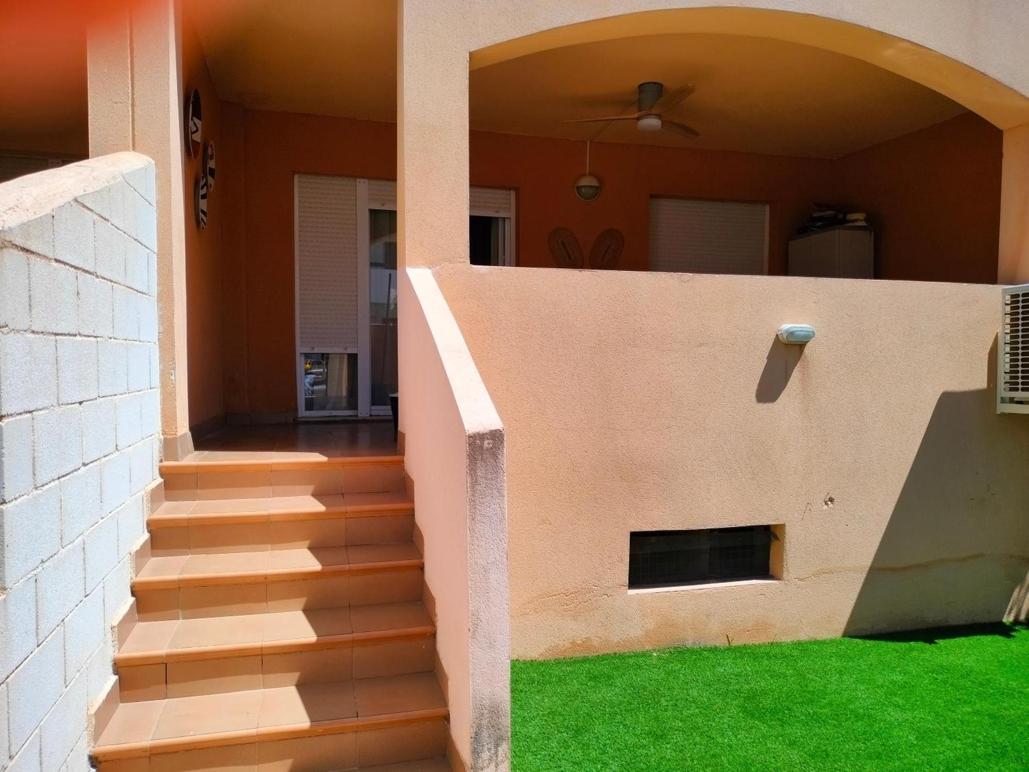 Bajo Con Jardin A Pie De Playa Y Piscina Comunitaria Con Jacuzzi Apartment Playas de Vera Luaran gambar